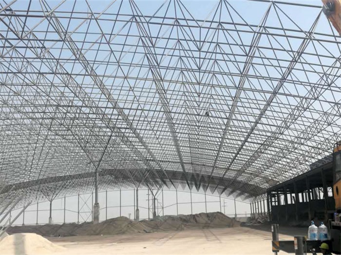 根河钢厂料仓网架工程